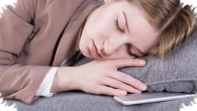 5 Dampak Main HP Sebelum Tidur, Kurang Istirahat Bisa Mengarah ke Penyakit Kronis