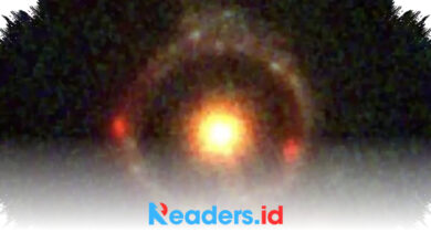 Galaksi Purba Bermassa 650 Miliar Matahari Ini Terungkap lewat Cincin Einstein JWST