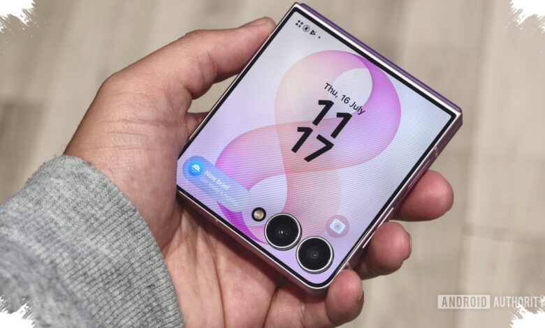 Galaxy Z Flip 8 Bawa 120Hz di Dua Layar, Baterai 4.300mAh Jadi Andalan